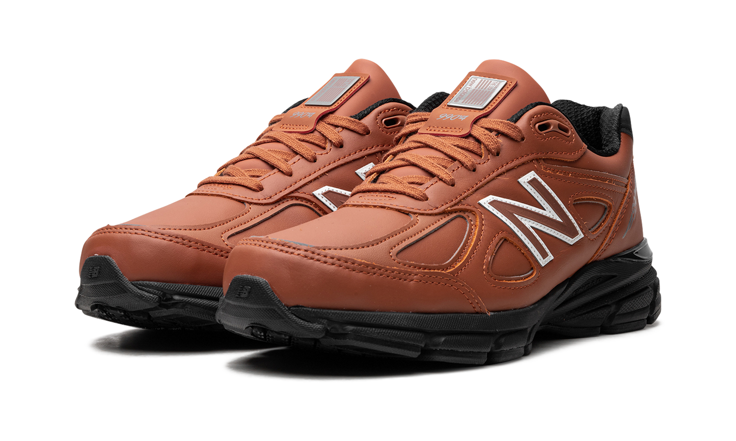 990V4 MADE IN USA "TEDDY SANTIS - MAHOGANY BLACK" U990RB4